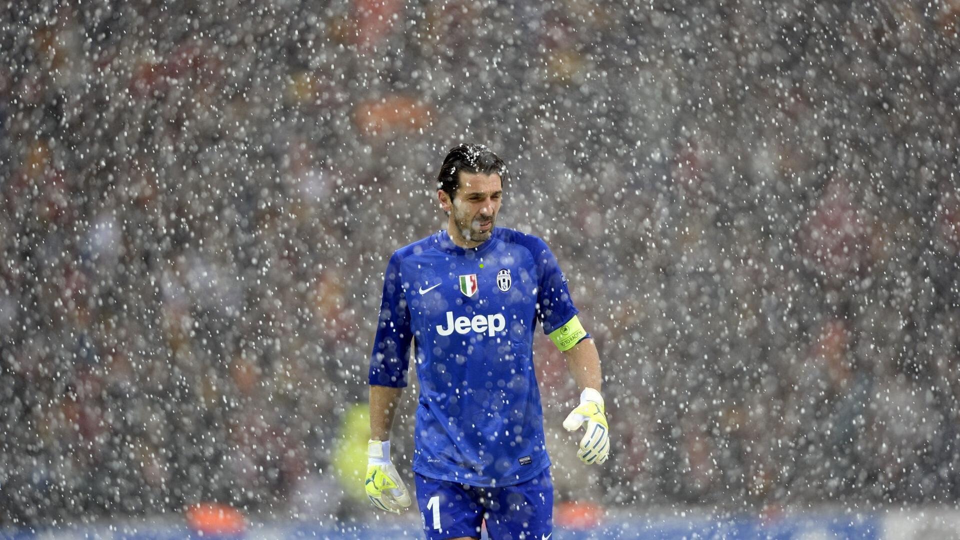 米兰达坦言与斯帕莱蒂关系疏远，足坛再议教练人际关系之谜